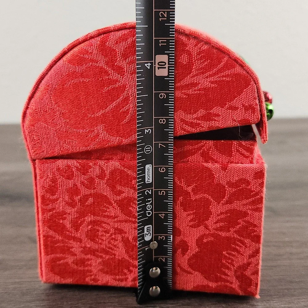 Christmas Music Box‎ Red Brocade Santa Reindeer Here Comes Santa Claus